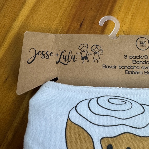 Jesse + Lulu 3 pack Cinnamon roll bandana bibs with teether - Picture 2 of 8
